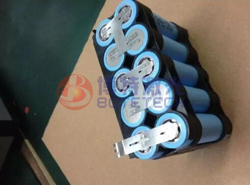 您离成功就差一台动力电池极耳激光焊接机的距离