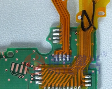 PCB板激光锡焊实拍图 PCB板激光锡焊实拍图