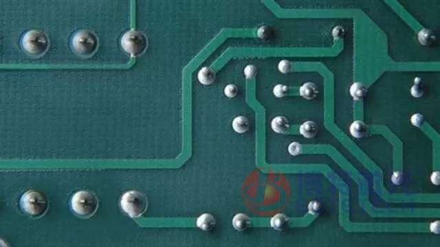 凯发k8国际一触即发激光锡焊机对比电烙铁锡焊运作流程